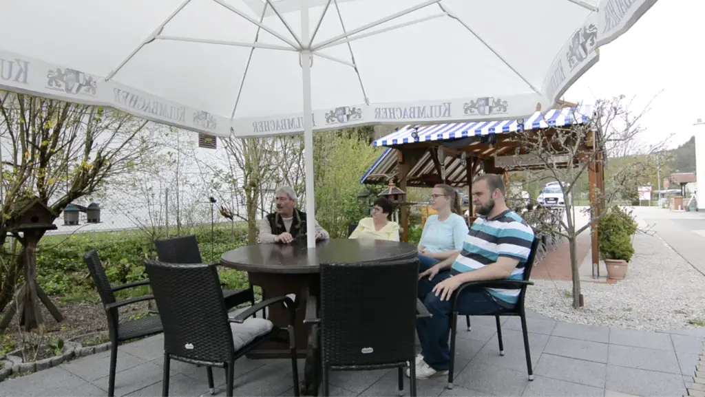 Roland Mai übergibt Campingplatz Waischenfeld